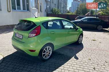 Хэтчбек Ford Fiesta 2015 в 