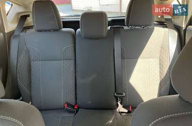 Хэтчбек Ford Fiesta 2015 в 