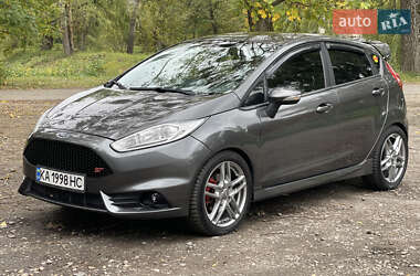 Хэтчбек Ford Fiesta 2017 в 
