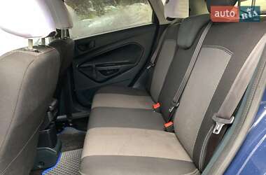 Хэтчбек Ford Fiesta 2012 в 