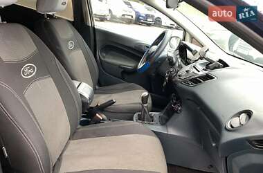 Хэтчбек Ford Fiesta 2012 в 