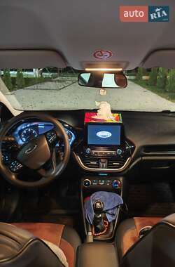 Хэтчбек Ford Fiesta 2019 в 