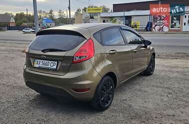 Хэтчбек Ford Fiesta 2012 в 