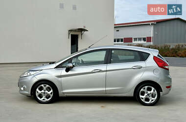 Хэтчбек Ford Fiesta 2009 в 