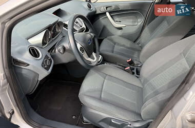 Хэтчбек Ford Fiesta 2009 в 