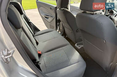 Хэтчбек Ford Fiesta 2009 в 