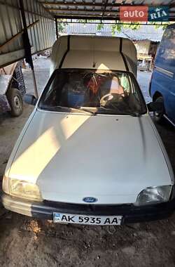 Хэтчбек Ford Fiesta 1993 в 