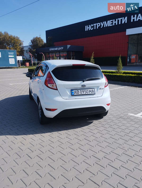 Хэтчбек Ford Fiesta 2016 в Виннице