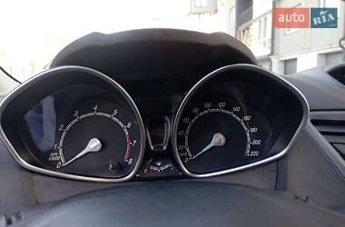 Хэтчбек Ford Fiesta 2013 в 