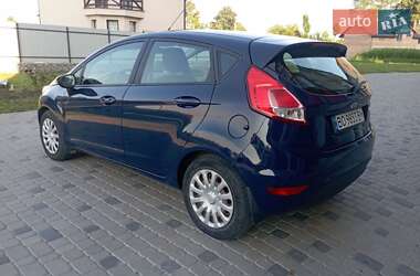 Хэтчбек Ford Fiesta 2013 в 