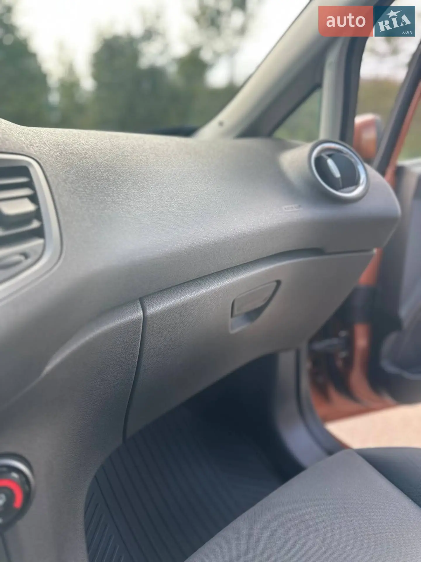 2015 Ford Fiesta - мініатюра 24