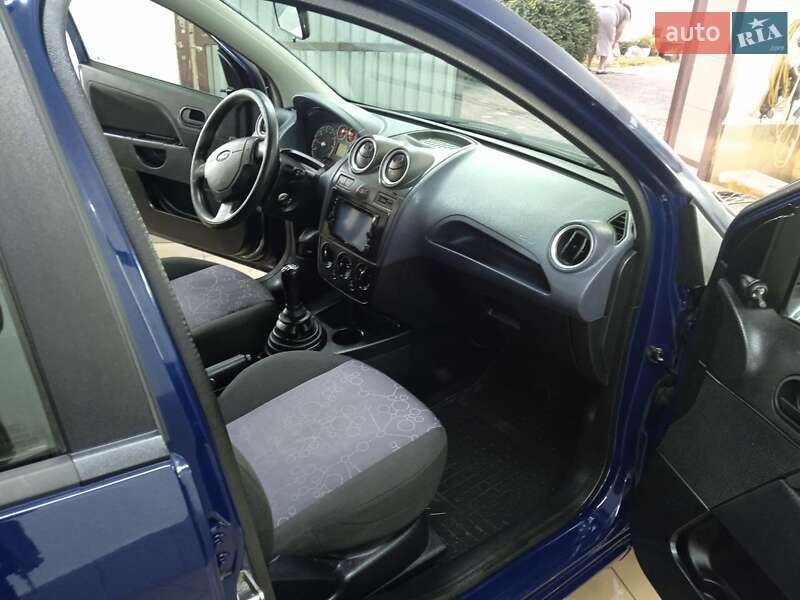 Хэтчбек Ford Fiesta 2008 в Мукачево