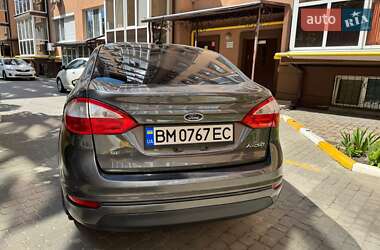 Седан Ford Fiesta 2014 в 