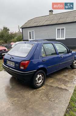 Хэтчбек Ford Fiesta 1992 в 