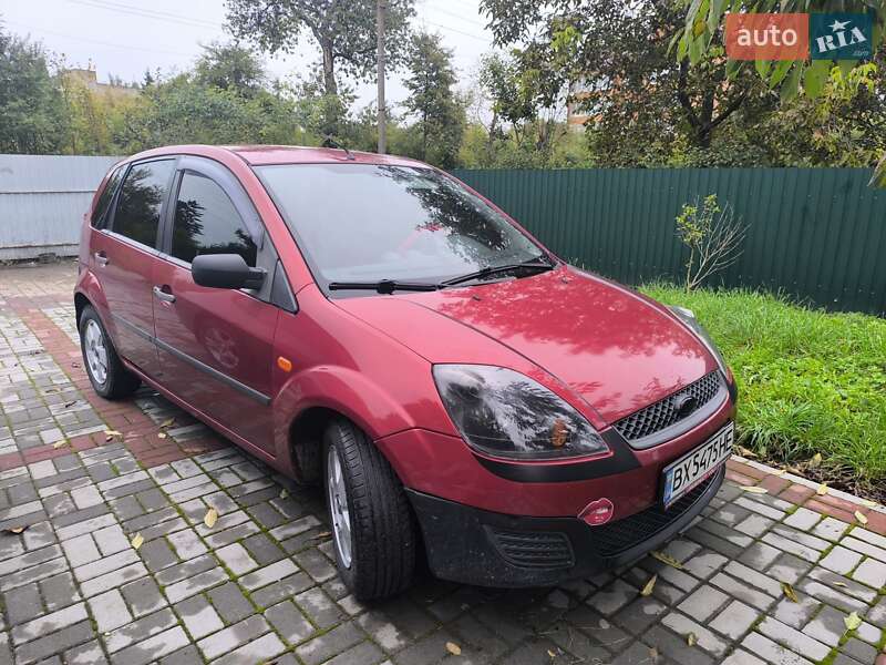 Хэтчбек Ford Fiesta 2007 в 