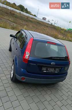 Хэтчбек Ford Fiesta 2008 в 
