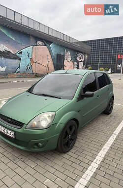 Хэтчбек Ford Fiesta 2007 в 