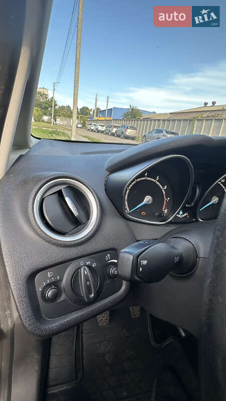 Хэтчбек Ford Fiesta 2013 в Черкассах фото 13 Хэтчбек Ford Fiesta 2013 в Черкассах