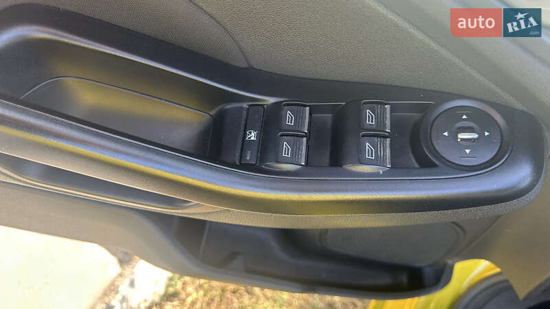 Хэтчбек Ford Fiesta 2013 в Черкассах фото 20 Хэтчбек Ford Fiesta 2013 в Черкассах