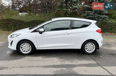 Хэтчбек Ford Fiesta 2018 в 