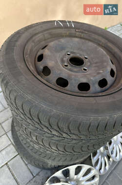 Хэтчбек Ford Fiesta 2013 в 
