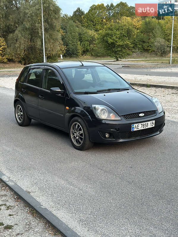 Хэтчбек Ford Fiesta 2007 в Днепре