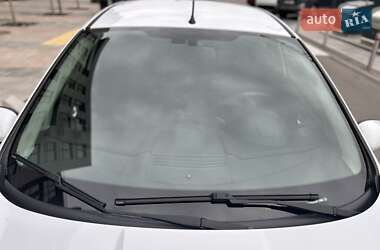 Хэтчбек Ford Fiesta 2013 в 