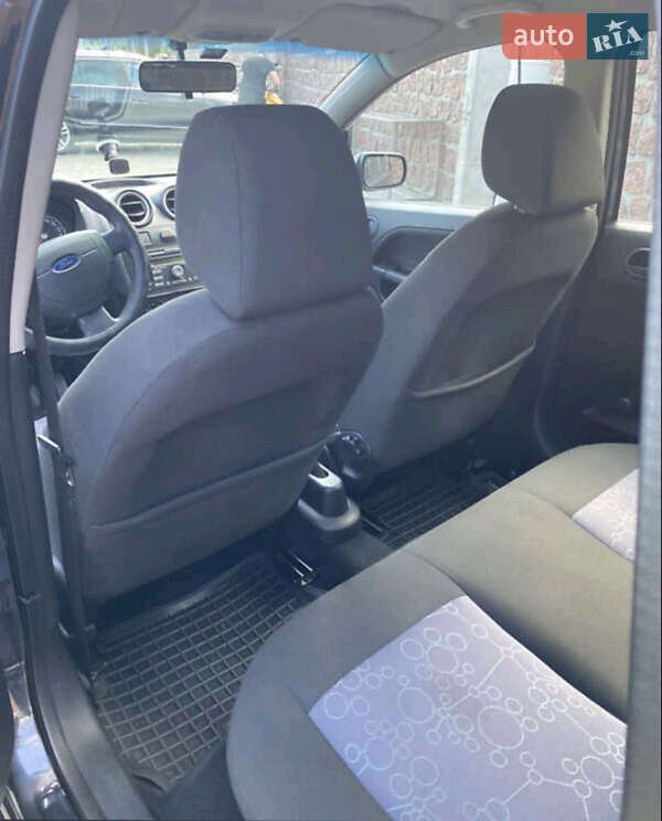 Хэтчбек Ford Fiesta 2006 в Кропивницком