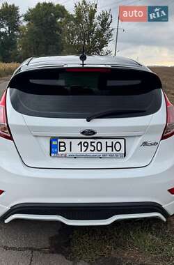 Хэтчбек Ford Fiesta 2018 в 