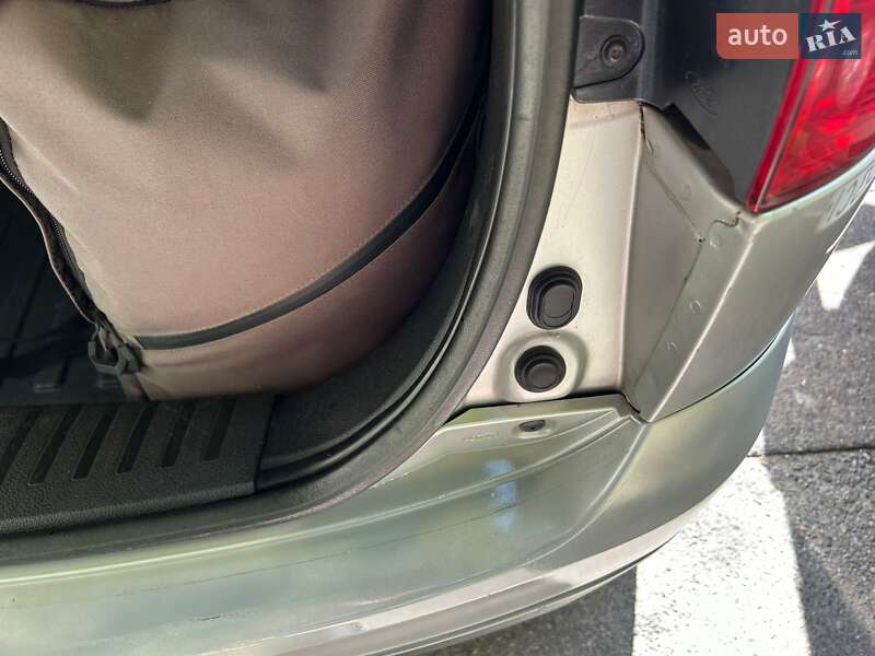 Хэтчбек Ford Fiesta 2006 в Киеве