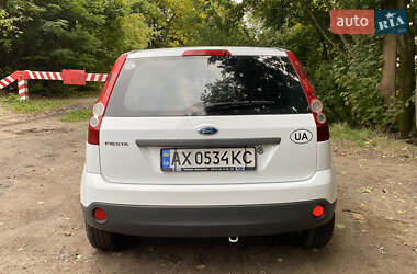 Хэтчбек Ford Fiesta 2007 в 