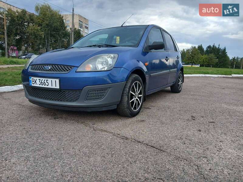 Хэтчбек Ford Fiesta 2007 в Ровно
