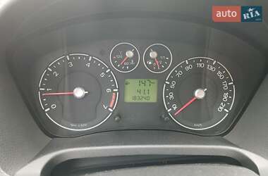 Хэтчбек Ford Fiesta 2007 в 
