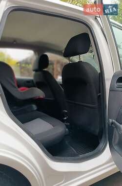 Хэтчбек Ford Fiesta 2007 в 