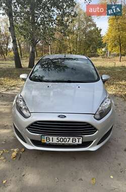 Хэтчбек Ford Fiesta 2012 в 
