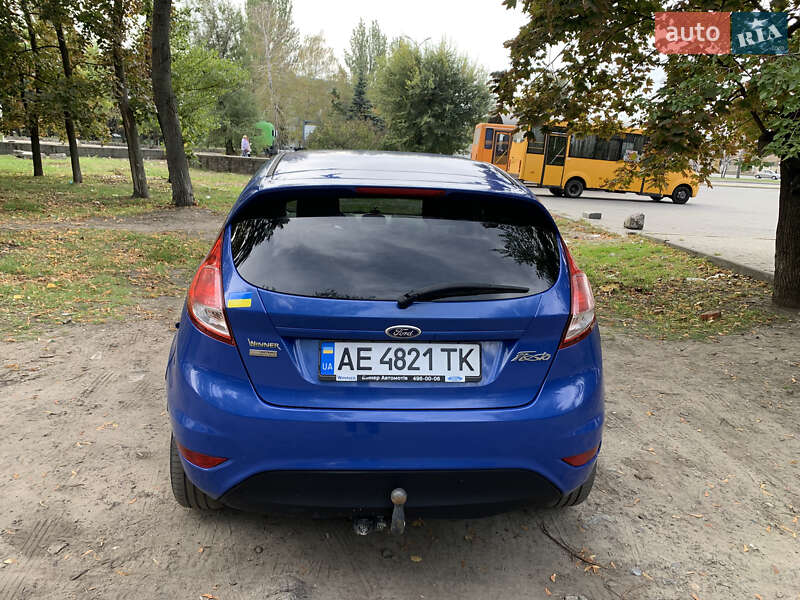 Хэтчбек Ford Fiesta 2013 в Днепре