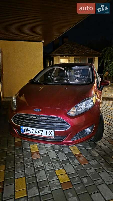 Хэтчбек Ford Fiesta 2017 в 