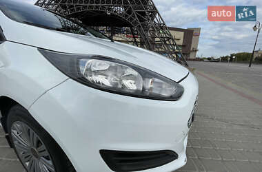 Хетчбек Ford Fiesta 2016 в Харкові