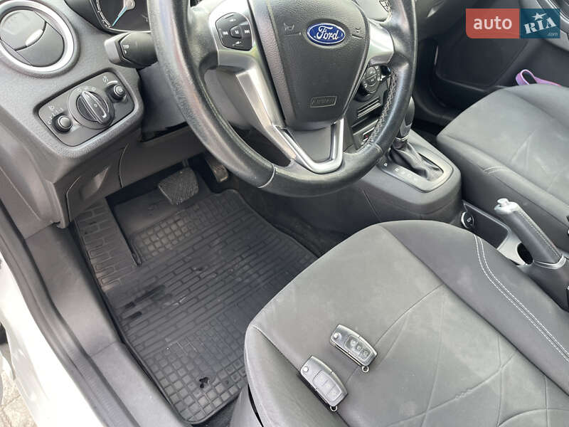 Хэтчбек Ford Fiesta 2016 в Харькове