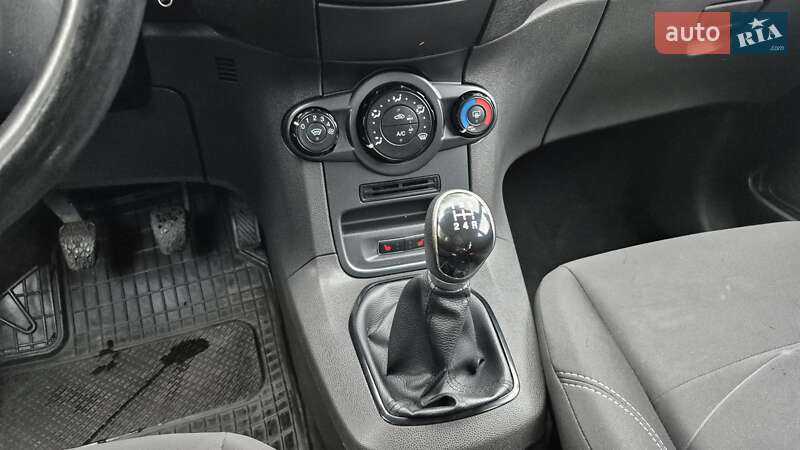 Хэтчбек Ford Fiesta 2016 в Черкассах