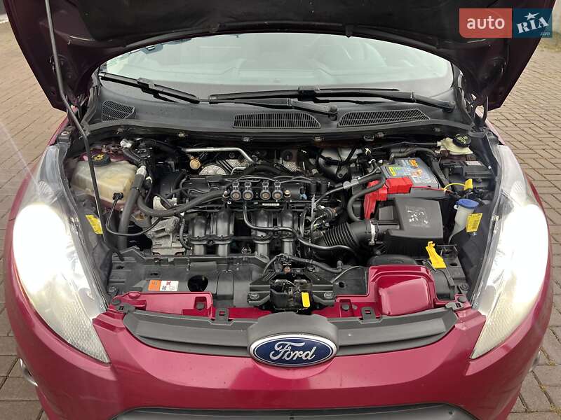 Хетчбек Ford Fiesta 2011 в Києві