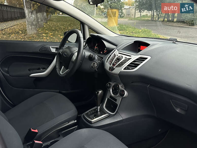 Хэтчбек Ford Fiesta 2011 в Харькове