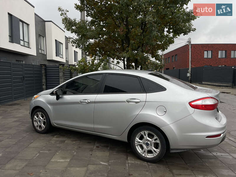 Седан Ford Fiesta 2016 в Киеве