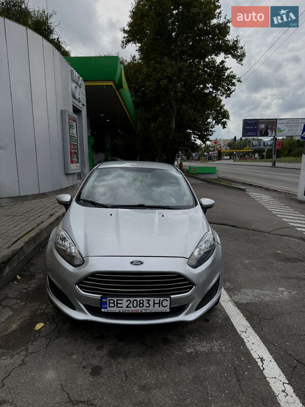Седан Ford Fiesta 2014 в Николаеве