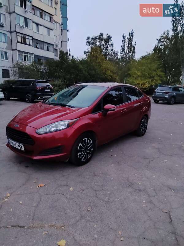 Седан Ford Fiesta 2016 в Кам'янському