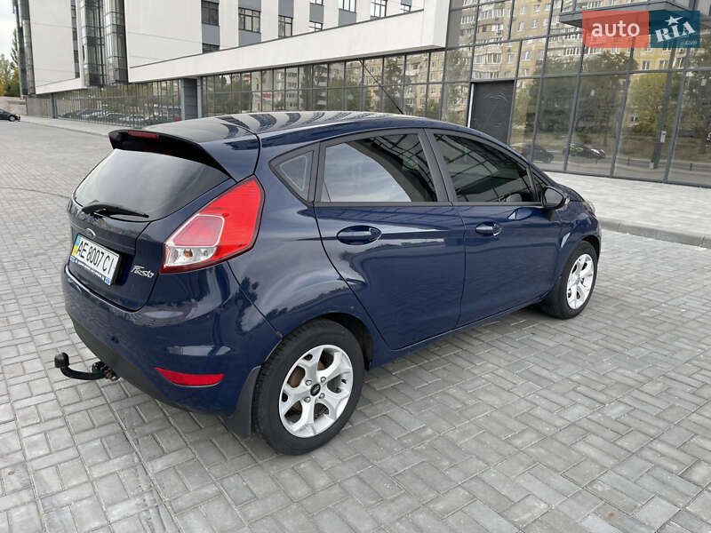 Хэтчбек Ford Fiesta 2016 в Днепре
