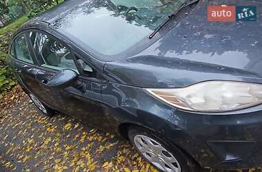 Седан Ford Fiesta 2010 в Києві
