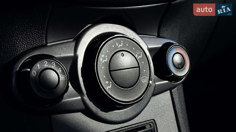 Хэтчбек Ford Fiesta 2013 в Павлограде