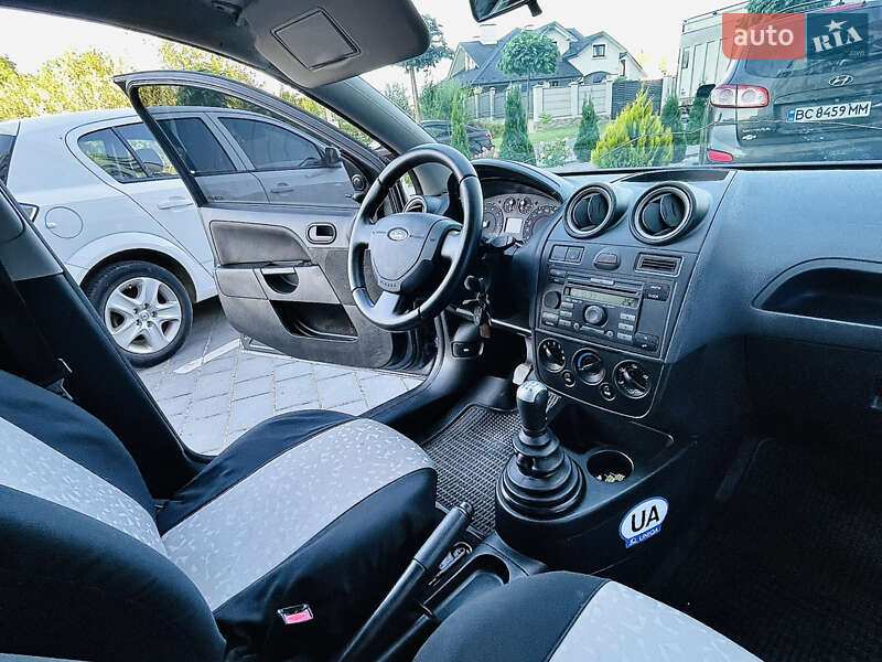 Хэтчбек Ford Fiesta 2007 в Трускавце