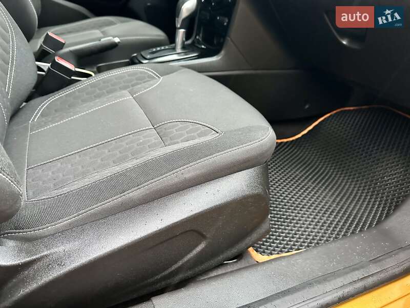 Седан Ford Fiesta 2015 в Виннице